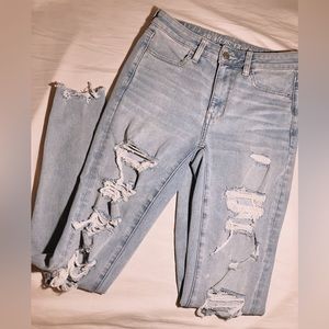 American Eagle light wash ripped jeans, next level stretch, size 4 long